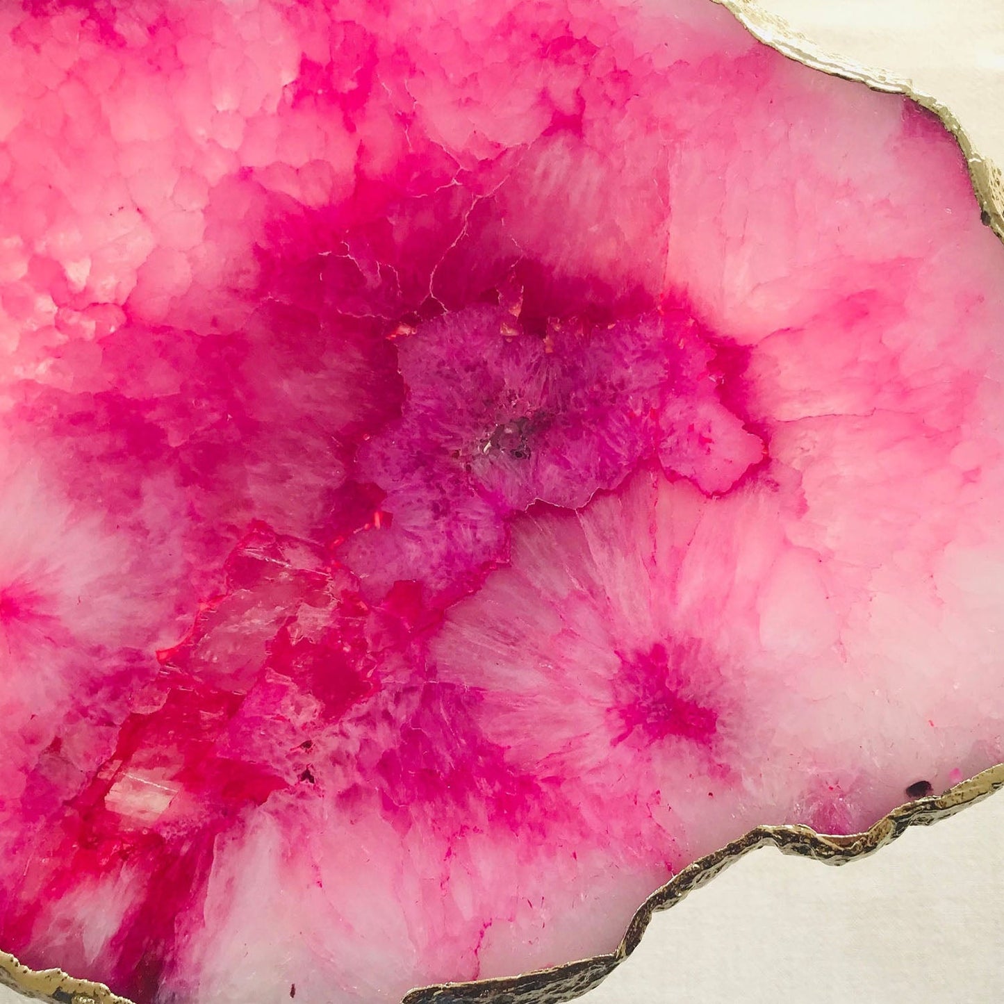 Petit verre à boissons/table en agate rose, pièce unique, cristal, pierre précieuse, quartz, bord organique.