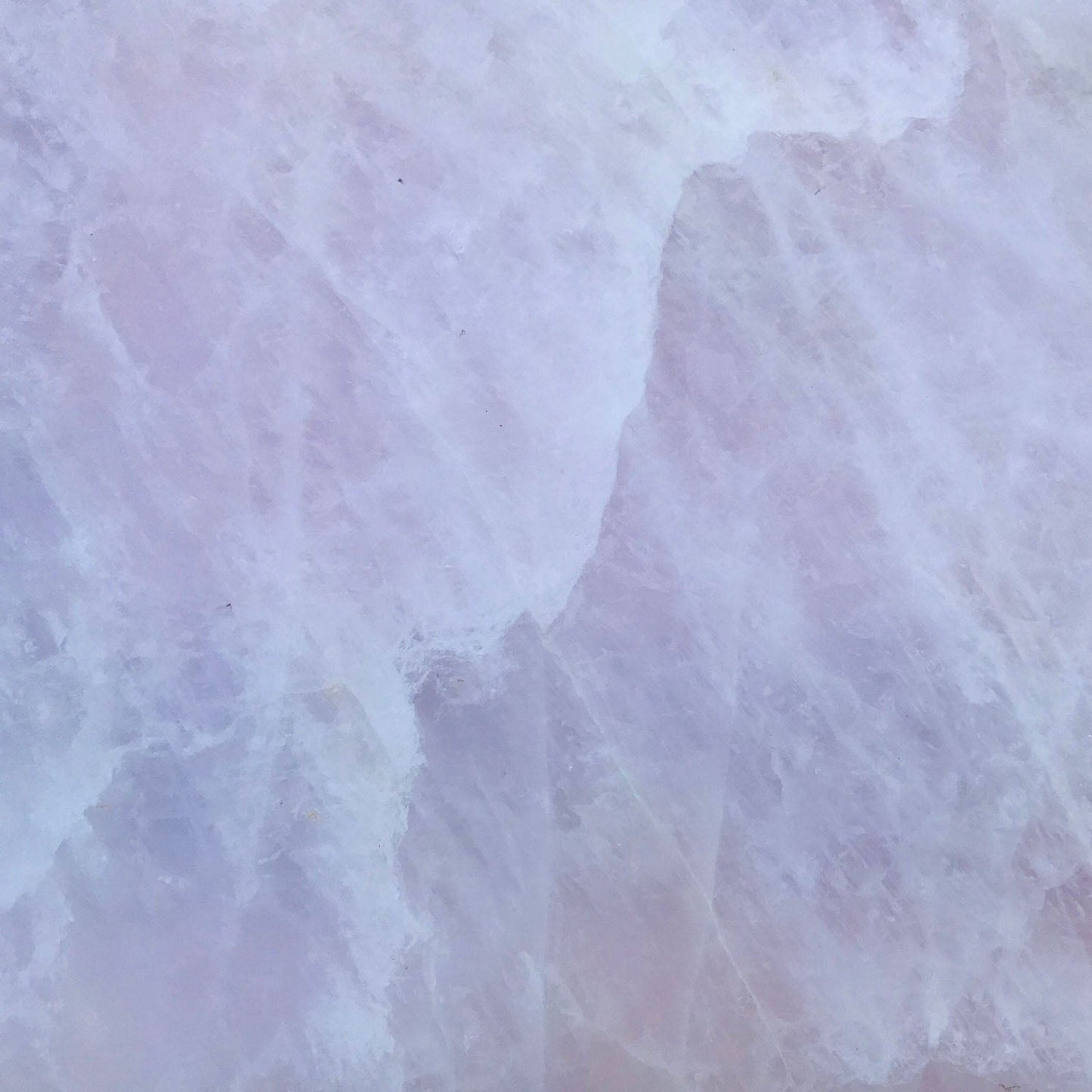 Grande table basse/d'appoint en quartz rose agate, pièce unique, cristal, pierre précieuse, bord organique.