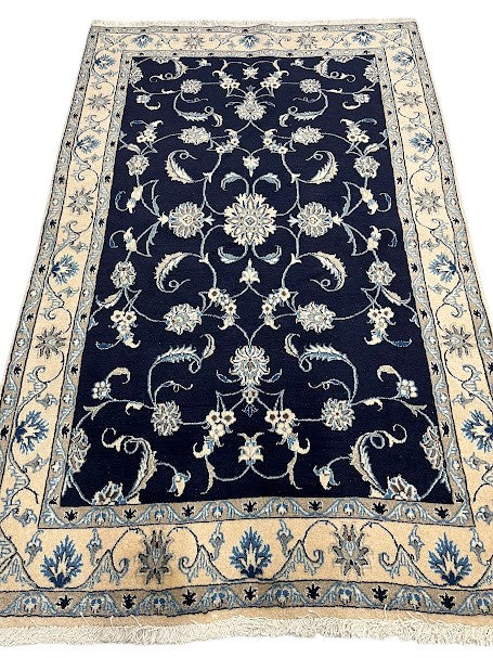 Nain Persian Vintage Hand Knotted Wool Rug - 160 x 120 cm