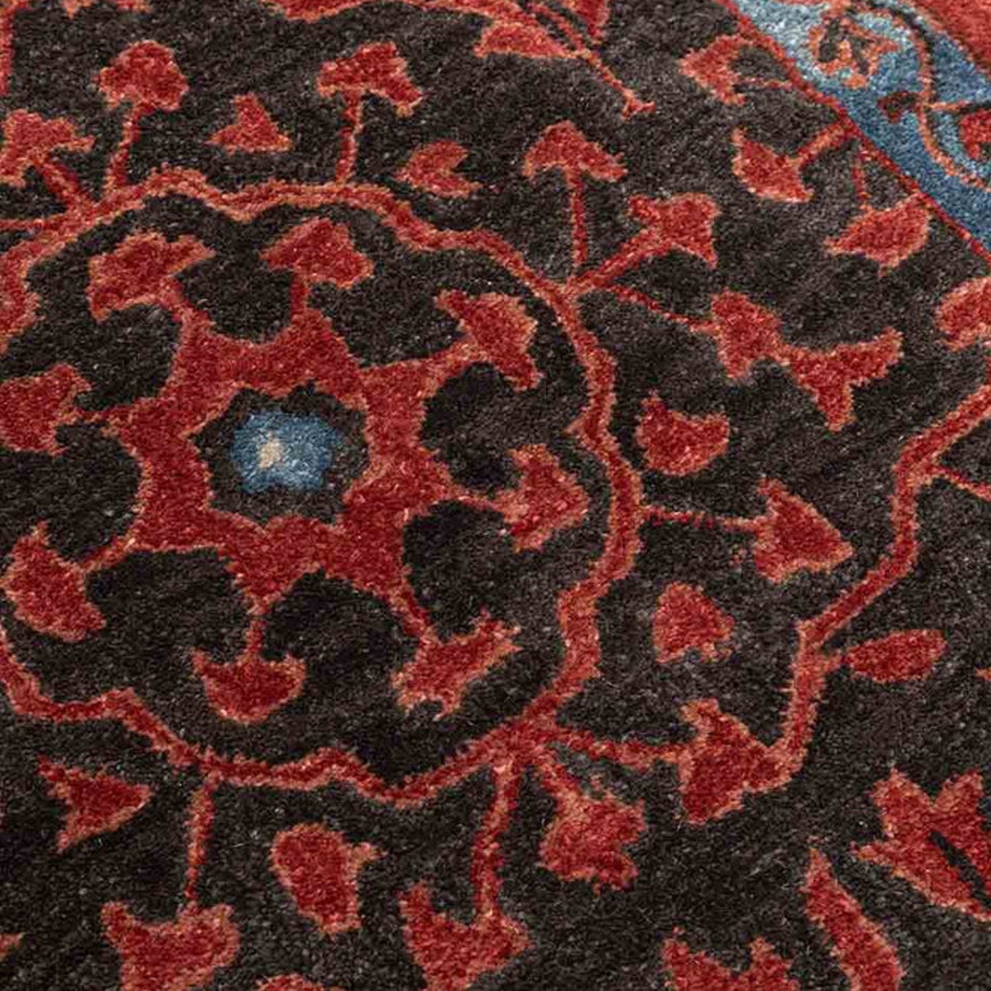 Razdan - Alfombra artesanal | Pura lana de Nueva Zelanda | Tejida a mano | Pelo largo | Alta densidad | Teñida en hilo | Rojo, negro, azul