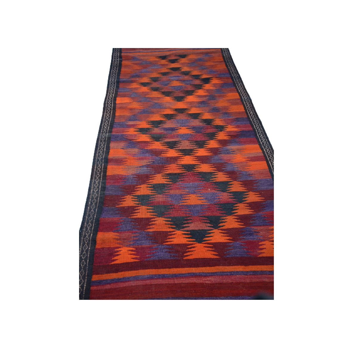 vintage-pine-cone-woolen-rug